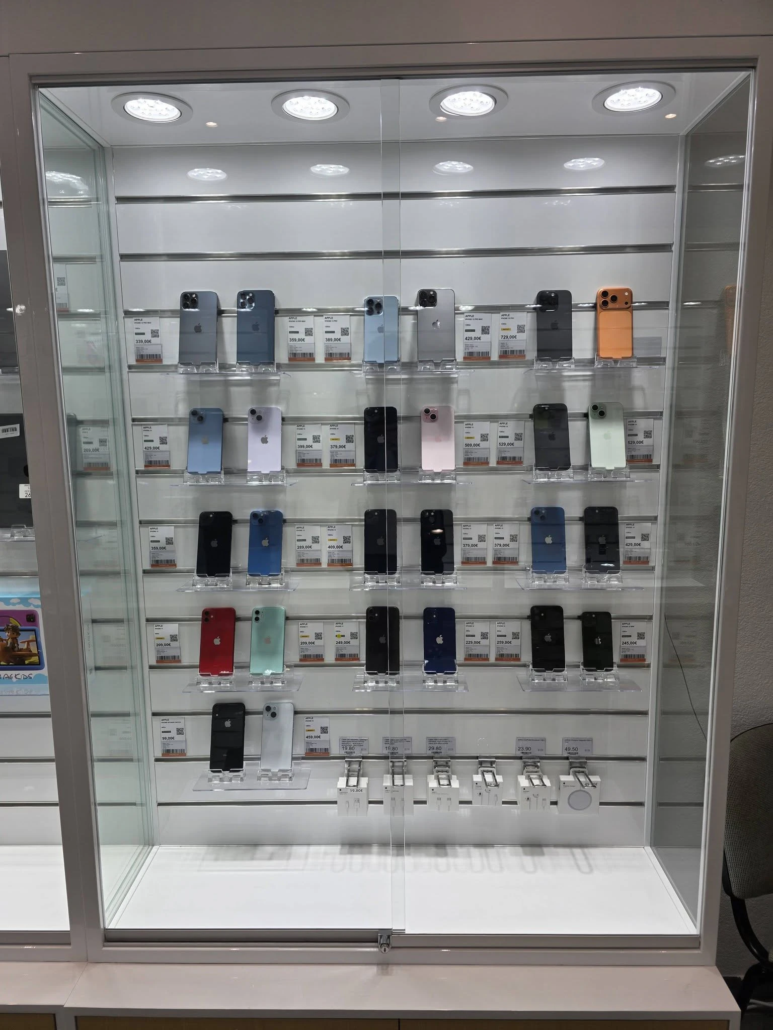 iPhone disponibles chez Multimedia Services